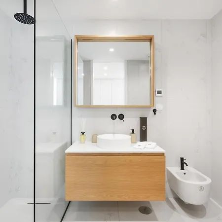 And Ocean Views Sal D'ouro With Parking דירה