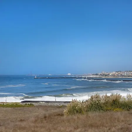 And Ocean Views Sal D'ouro With Parking דירה